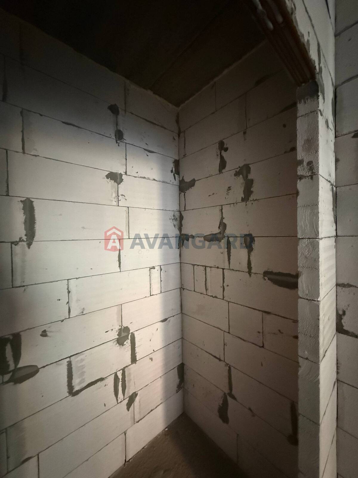 1 ��. ��������, 40/13/18 ��. �., 2/10 ������ ���� 15