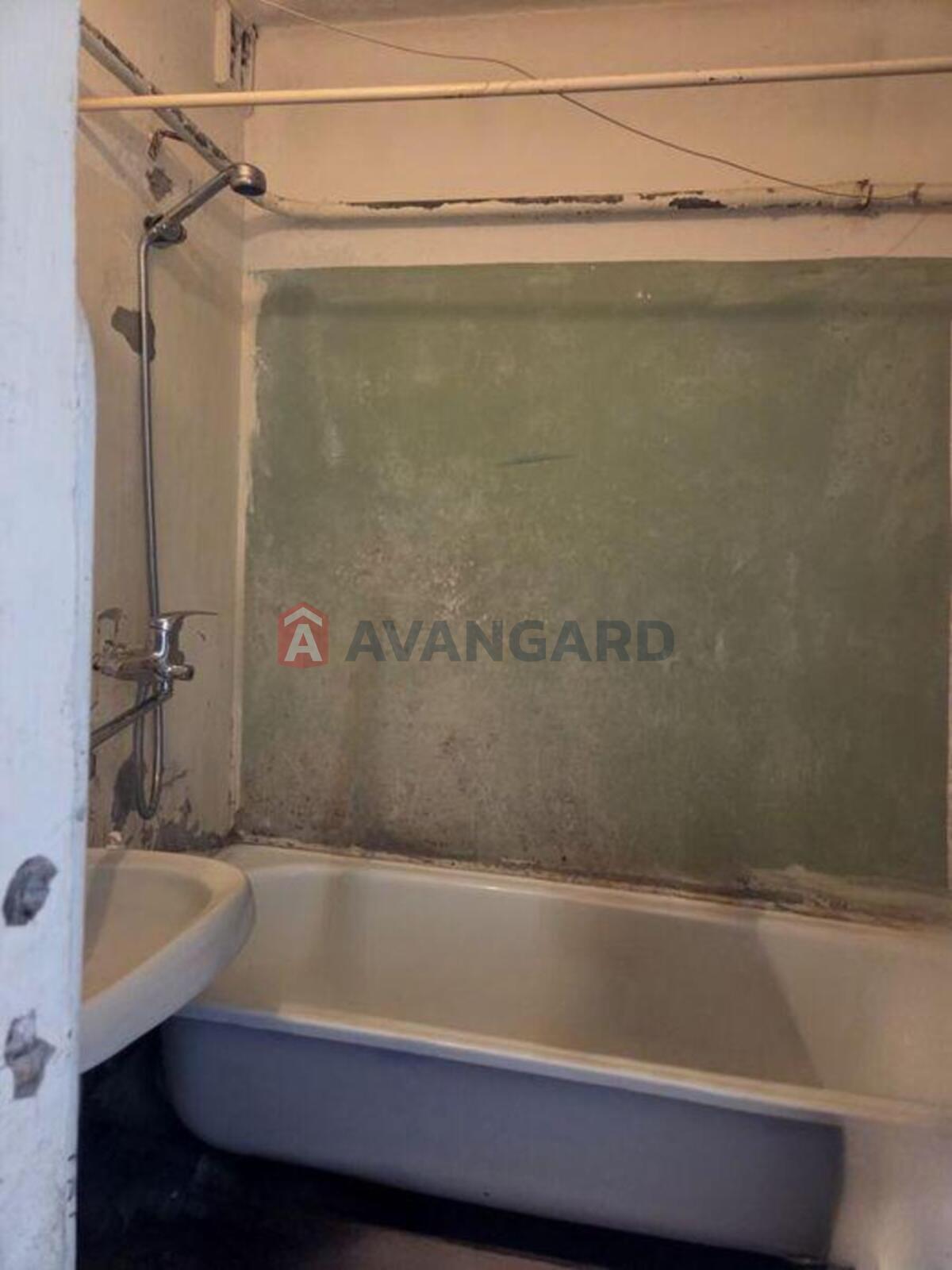 2 ����. ��������, 51/-/7 ��. �., 10/10 ���� ���� 6