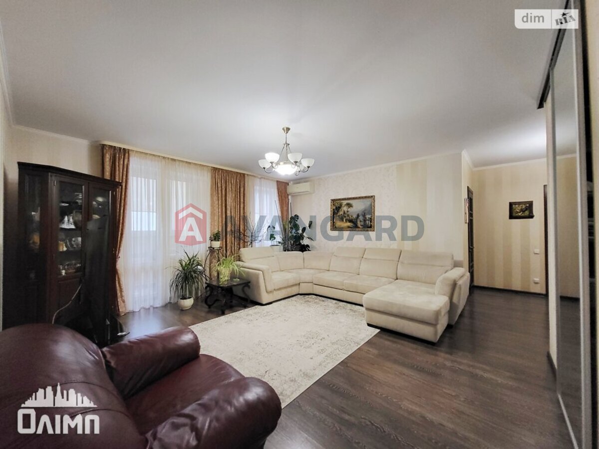 3 ��. ��������, 100/-/- ��. �., 7/9 ������ ���� 2