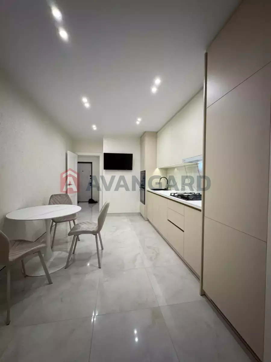 1 ��. ��������, 46/22/14 ��. �., 8/10 ������ ���� 5