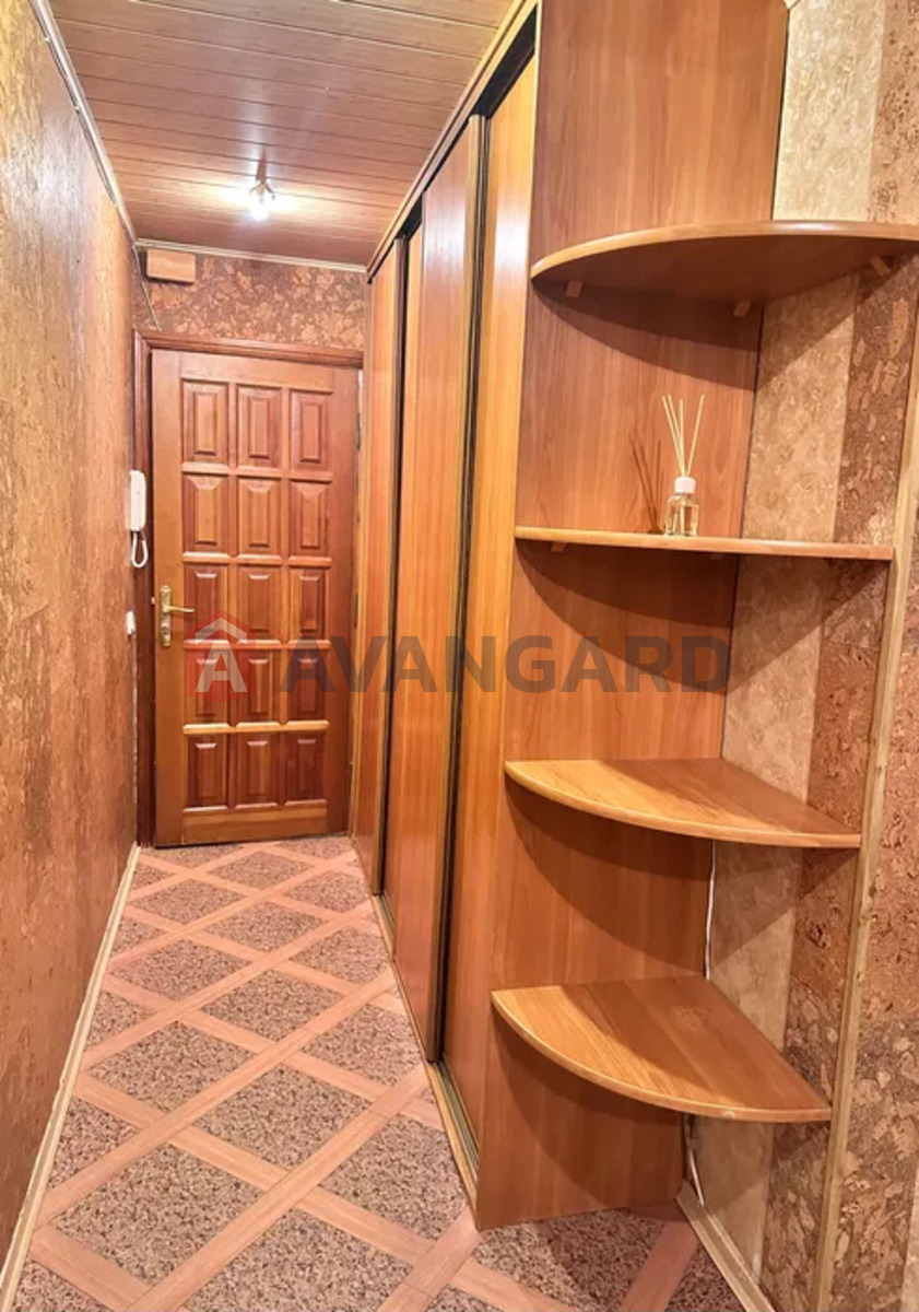 3 ��. ��������, 67/-/8 ��. �., 14/16 ������ ���� 5