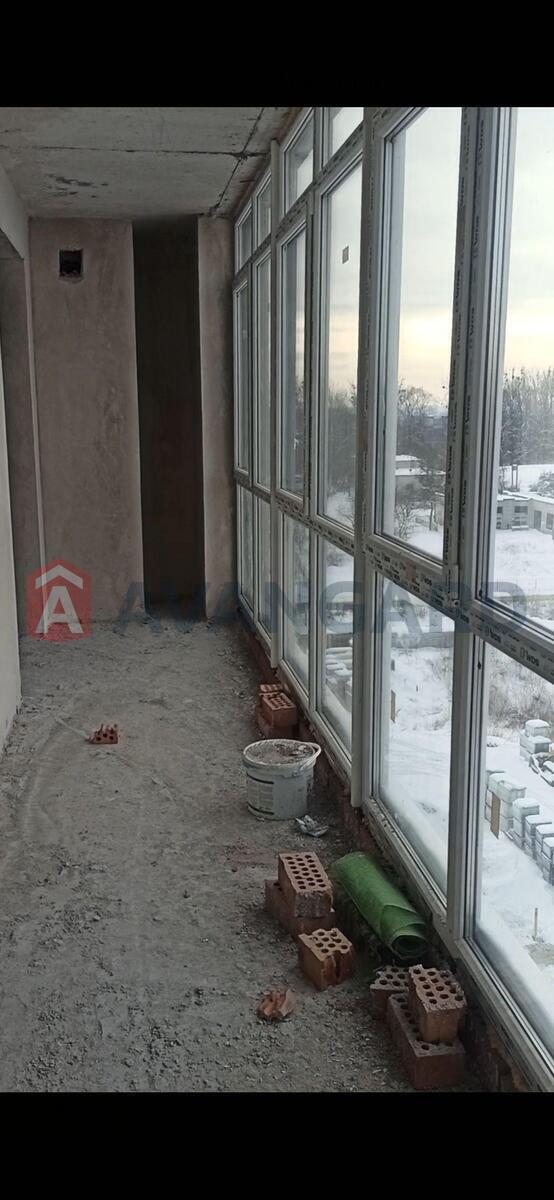 1 ��. ��������, 50/18/13 ��. �., 8/11 ������ ���� 1