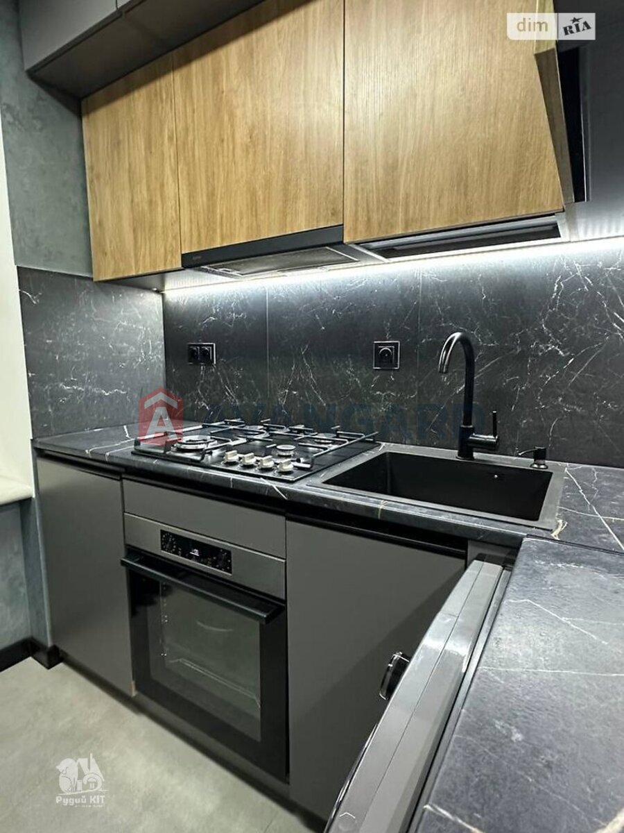 1 ��. ��������, 21/11/4 ��. �., 9/9 ������ ���� 5