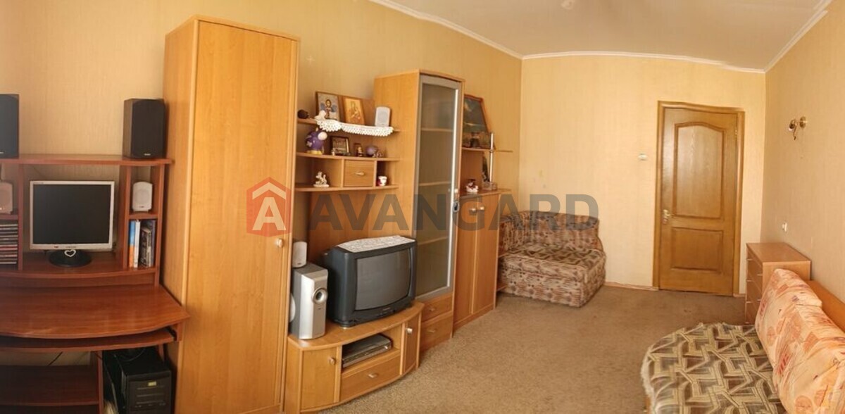 3 ��. ��������, 70/-/8 ��. �., 6/9 ������ ���� 13