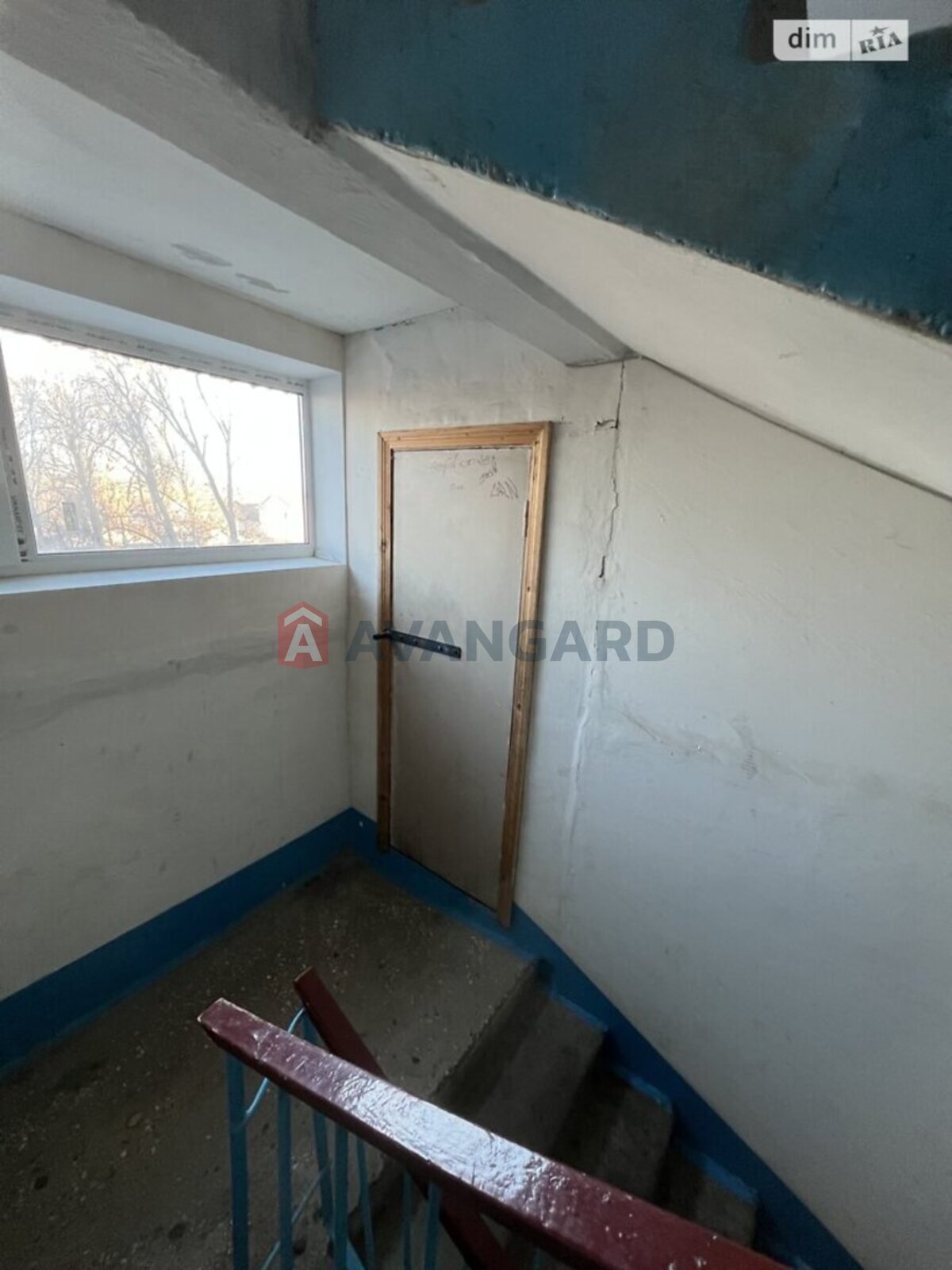 2 ��. ��������, 51,5/29,3/8,9 ��. �., 4/10 ������ ���� 12