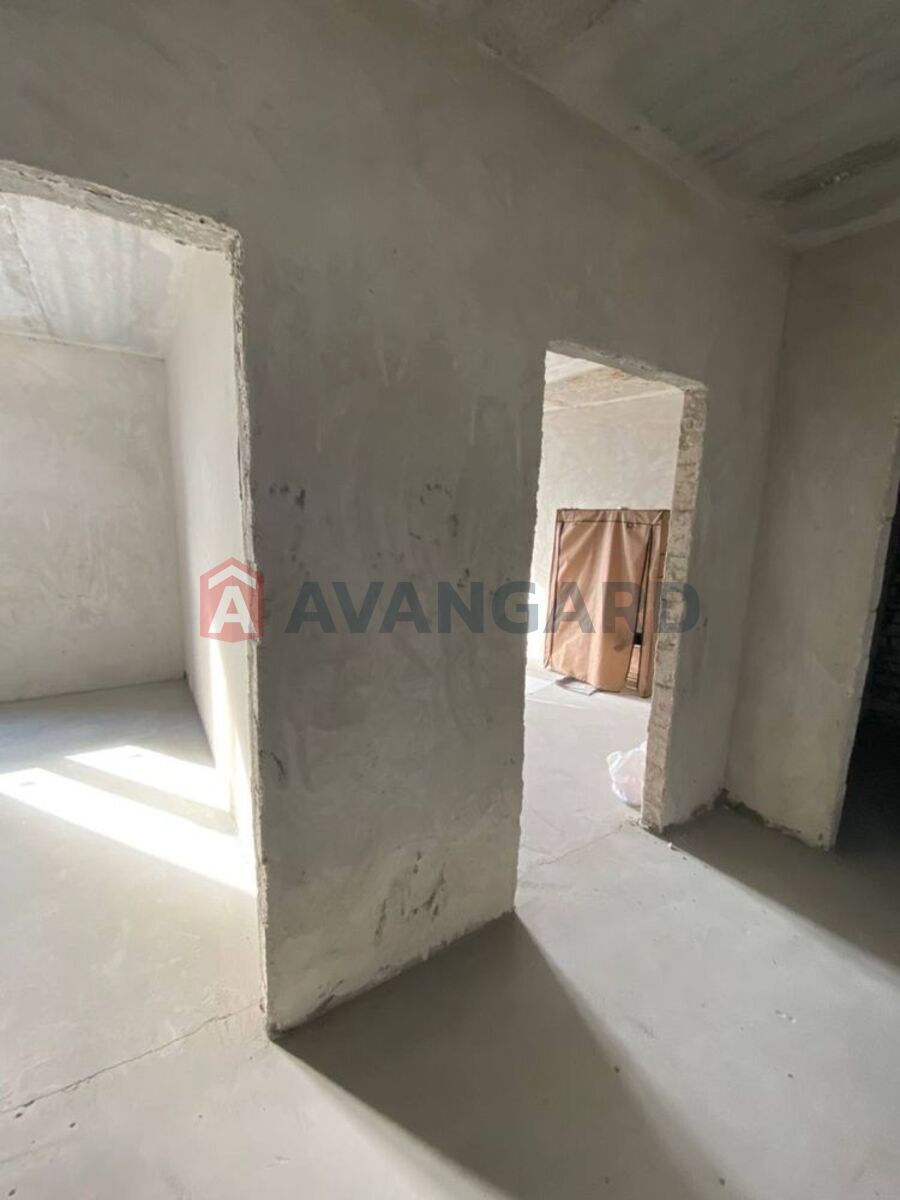 2 ��. ��������, 82/-/41 ��. �., 10/11 ������ ���� 14