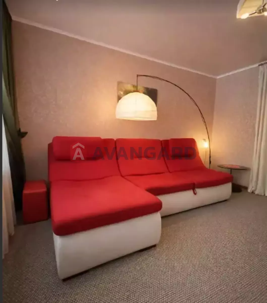 4 ����. ��������, 77/49/7 ��. �., 1/9 ���� ���� 3