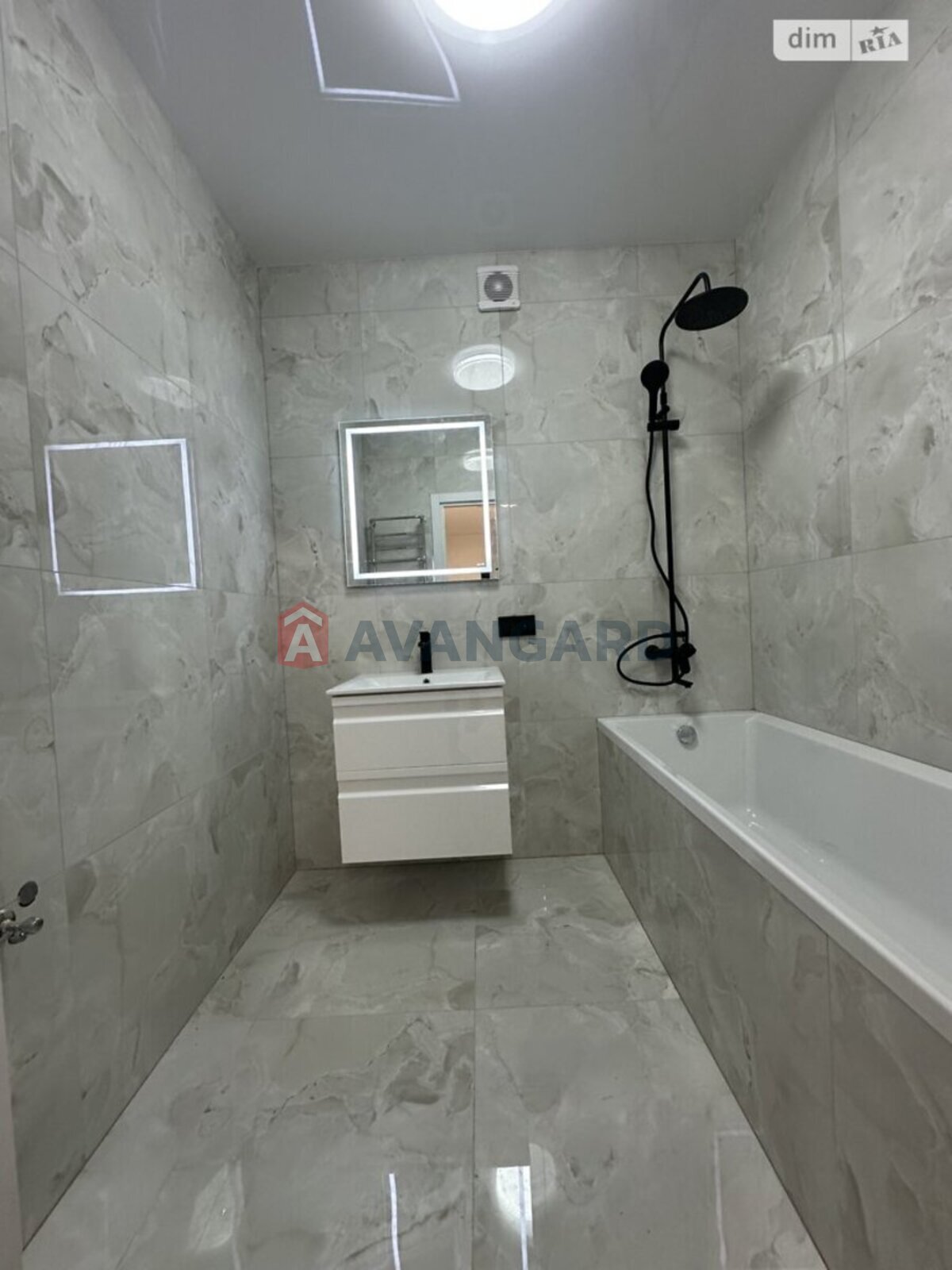 2 ��. ��������, 81/43/17 ��. �., 1/10 ������ ���� 14