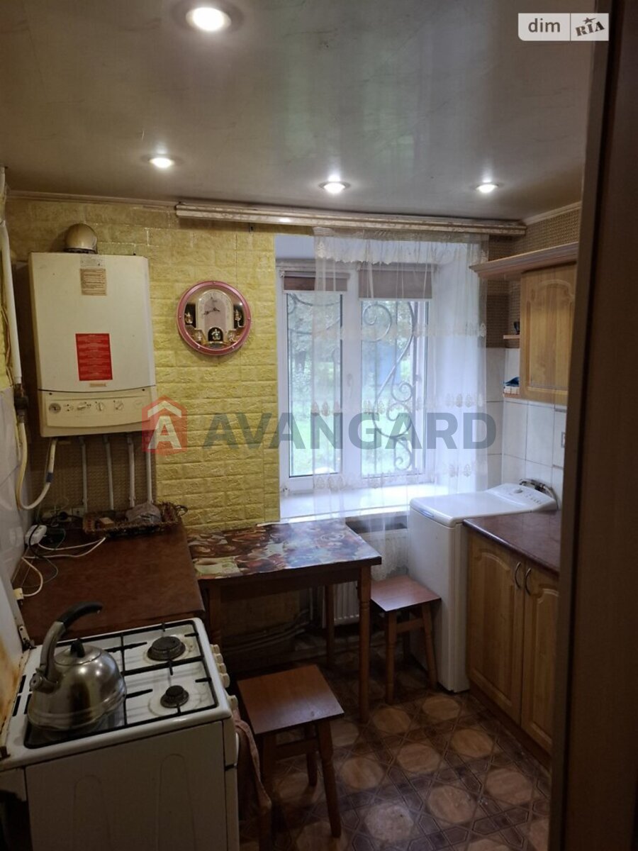 2 ��. ��������, 43/27/8 ��. �., 1/4 ������ ���� 8