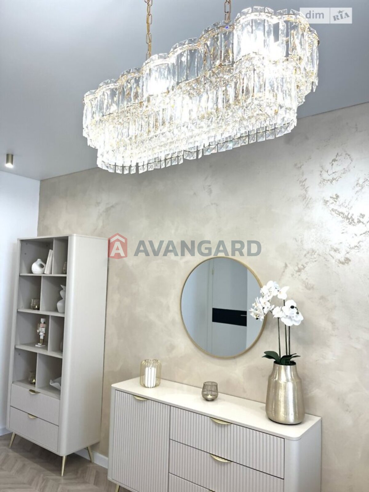 2 ����. ��������, 72/35/19 ��. �., 8/10 ���� ���� 23