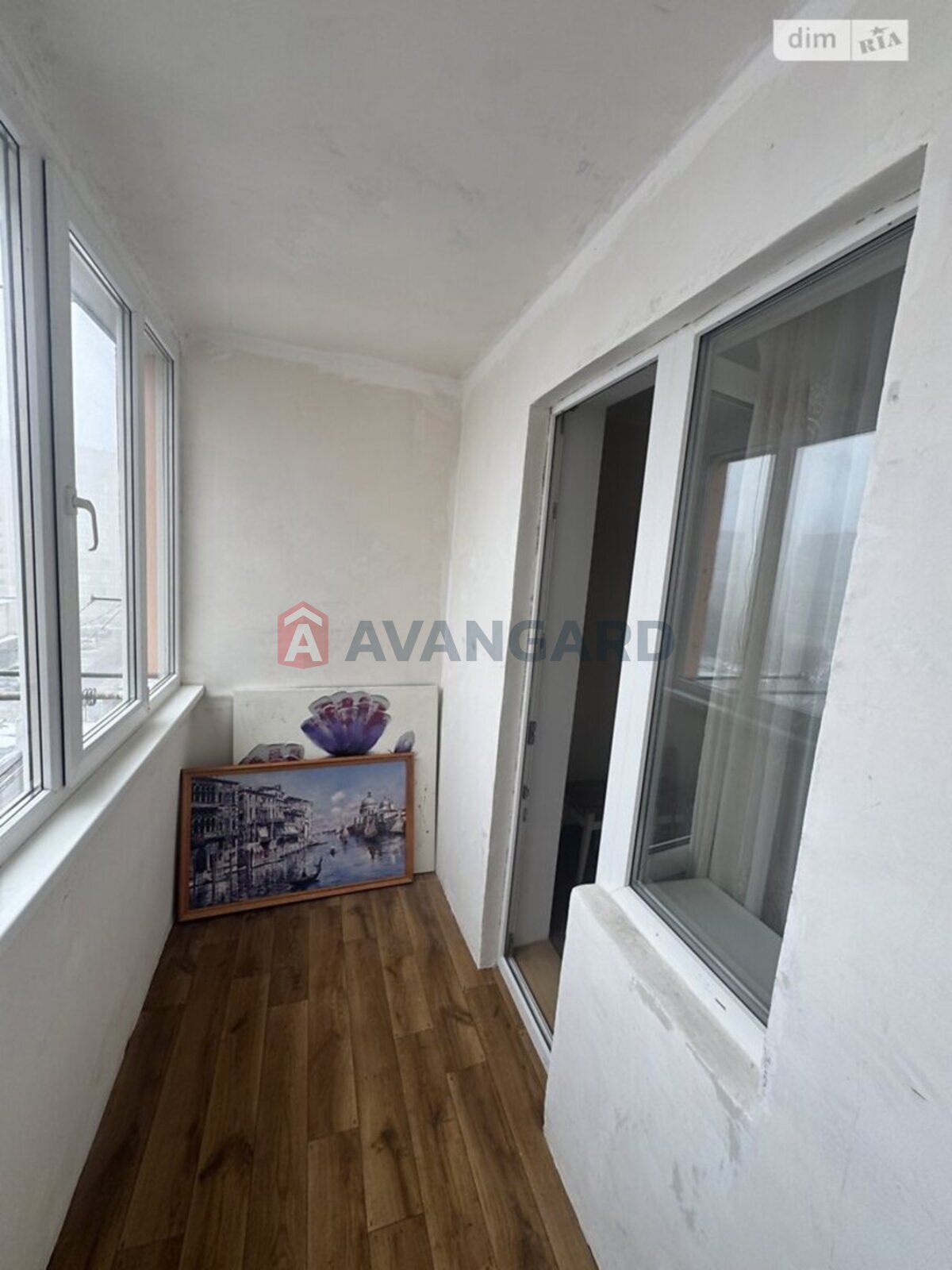 3 ����. ��������, 64/45/8 ��. �., 5/10 ���� ���� 6