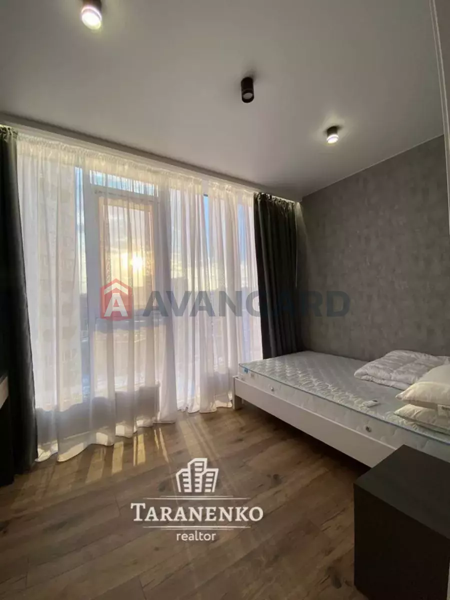 2 ��. ��������, 65/-/25 ��. �., 8/10 ������ ���� 2