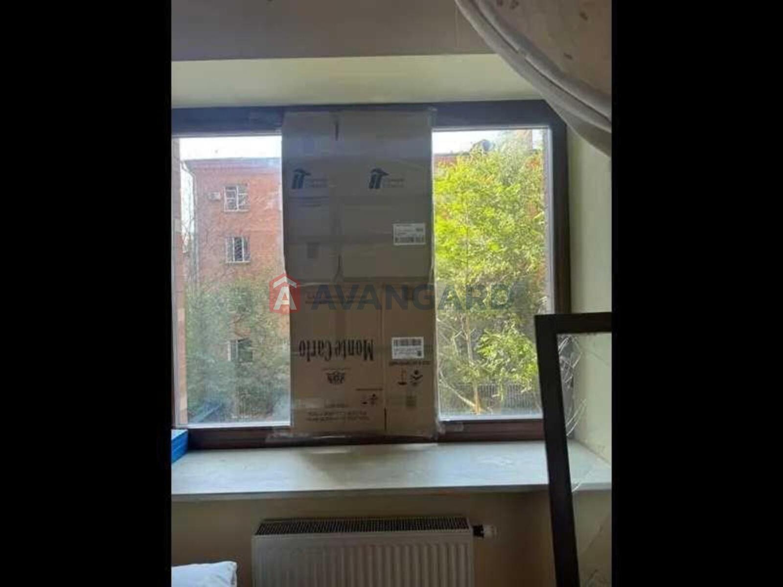 6 ��. ��������, 210/-/15 ��. �., 7/10 ������ ���� 2