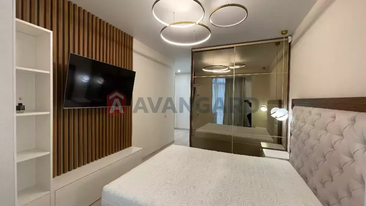 4 . , 100/-/- . ., 10/12   21