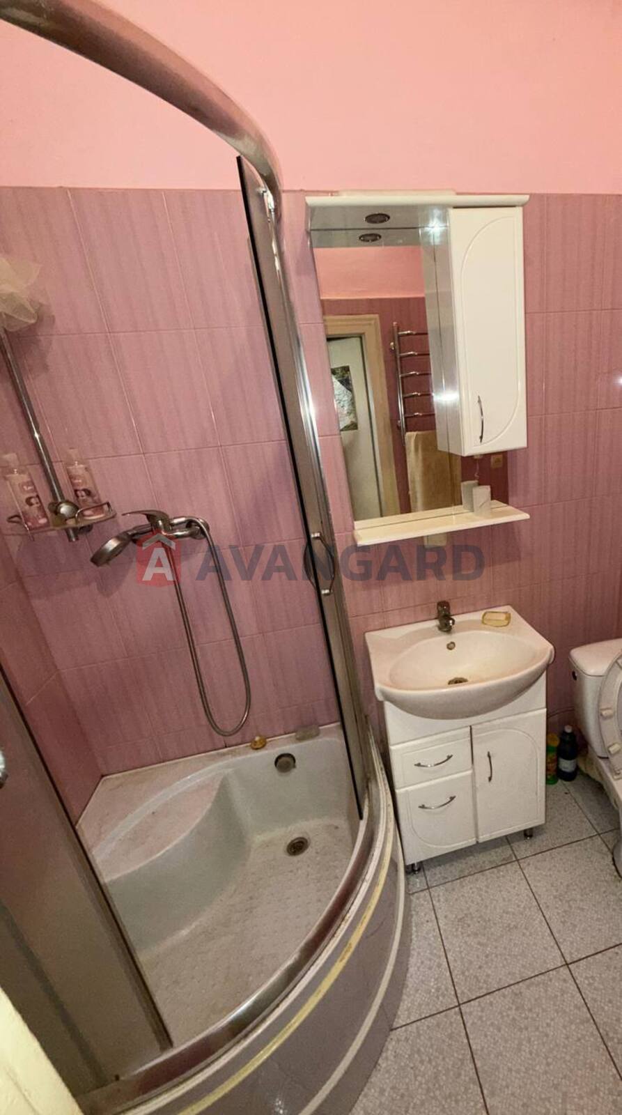 1 ��. ��������, 30/17/10 ��. �., 2/3 ������ ���� 8