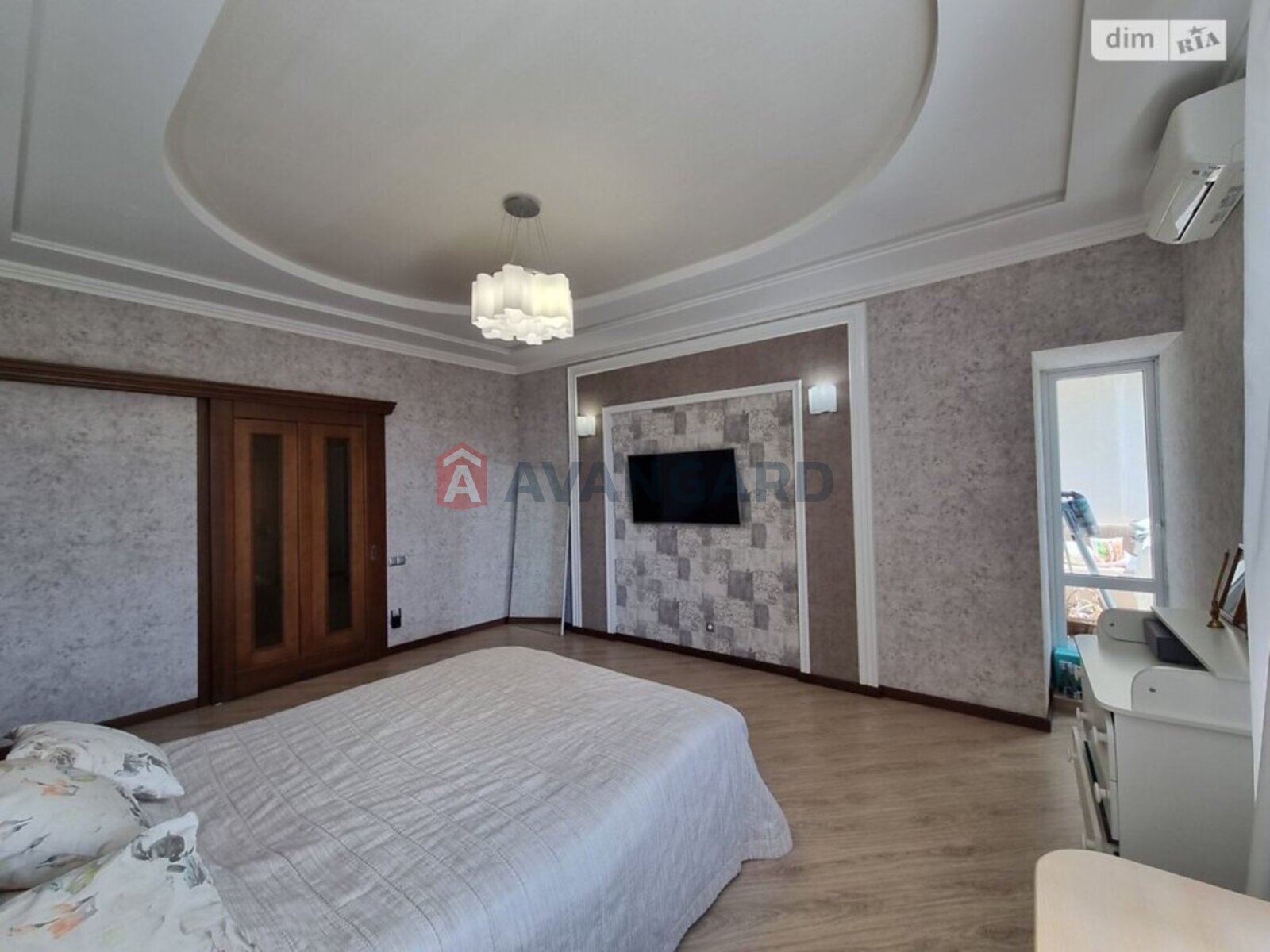 3 ��. ��������, 79/30/10 ��. �., 3/3 ������ ���� 9