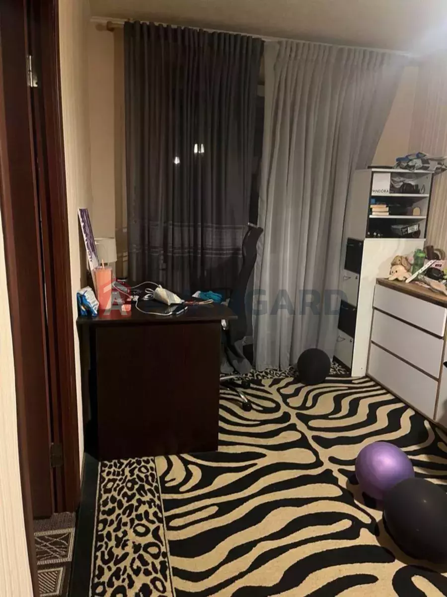 2 . , 50/-/10 . ., 5/9   8