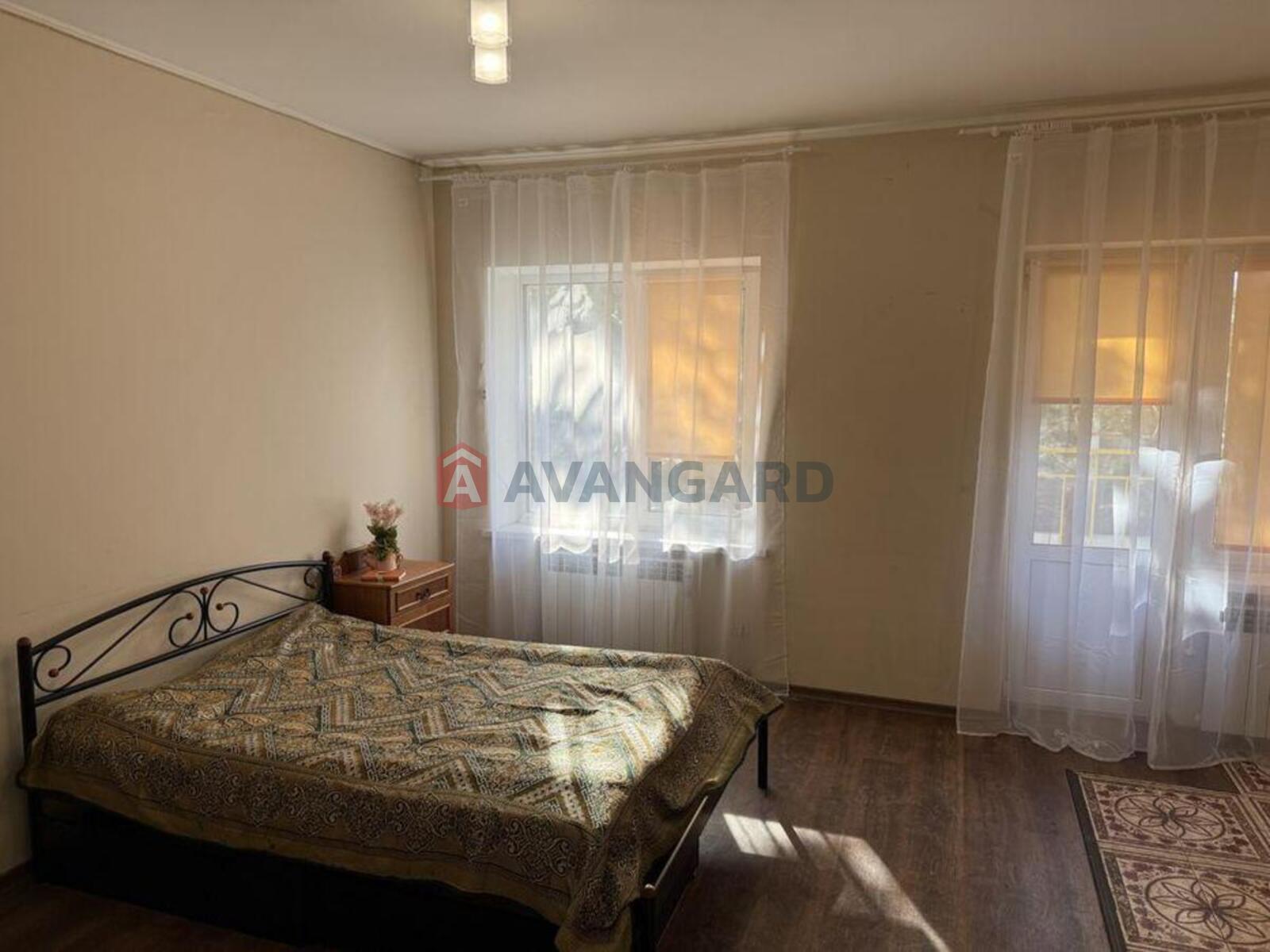 1 ��. ��������, 32/-/15 ��. �., 2/4 ������ ���� 1