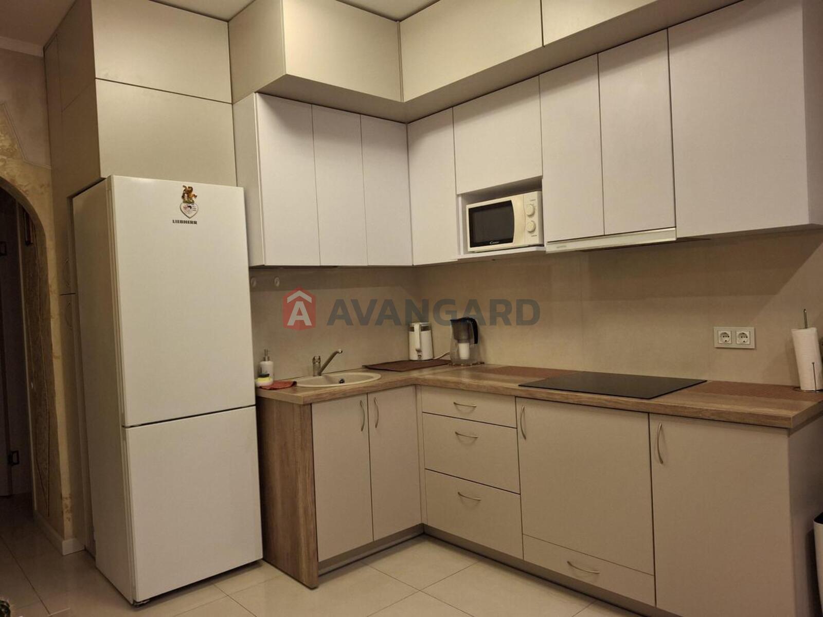 1 ��. ��������, -/-/- ��. �., 10/10 ������ ���� 9