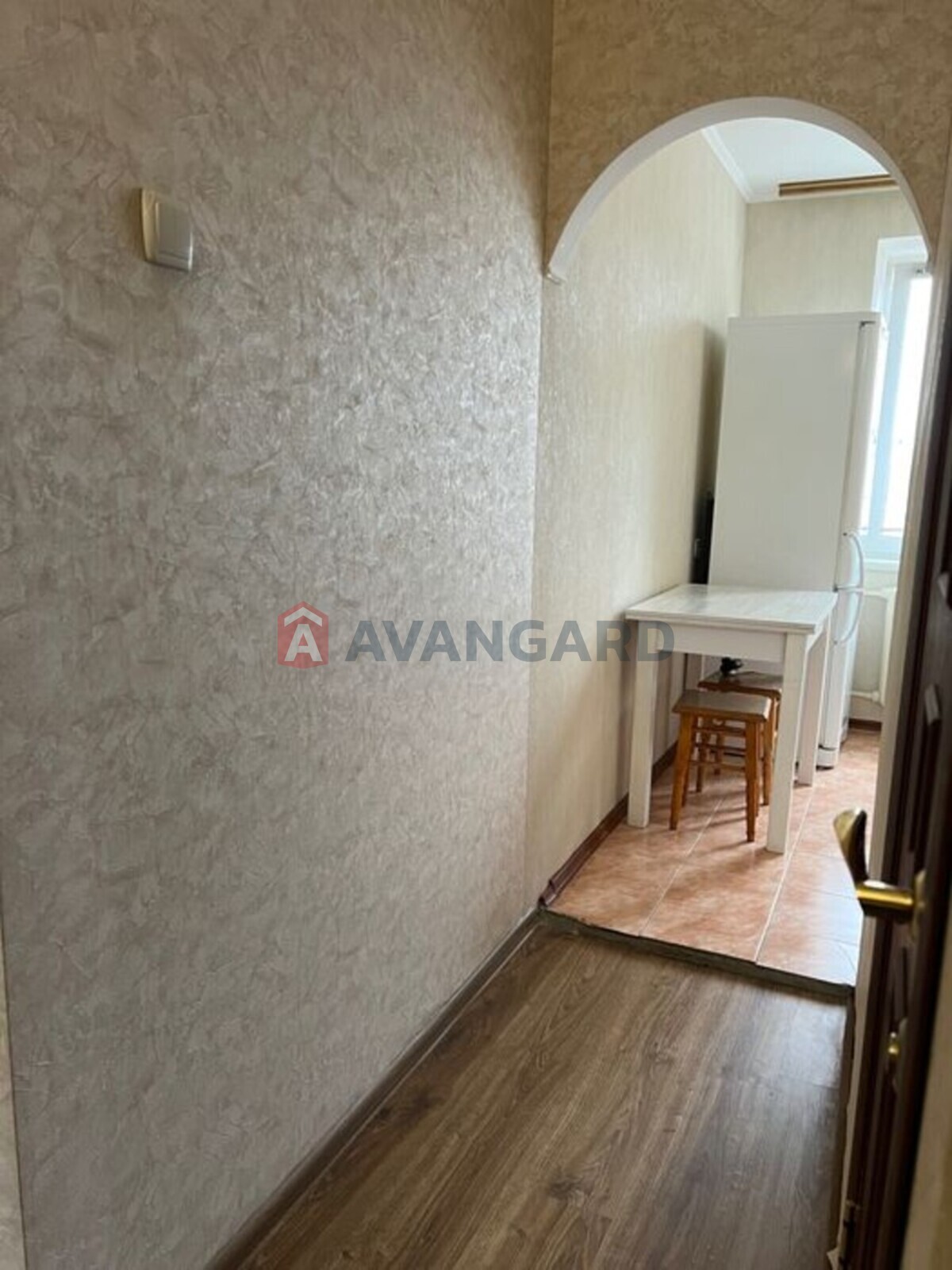 2 ��. ��������, 48/-/5 ��. �., 5/5 ������ ���� 14