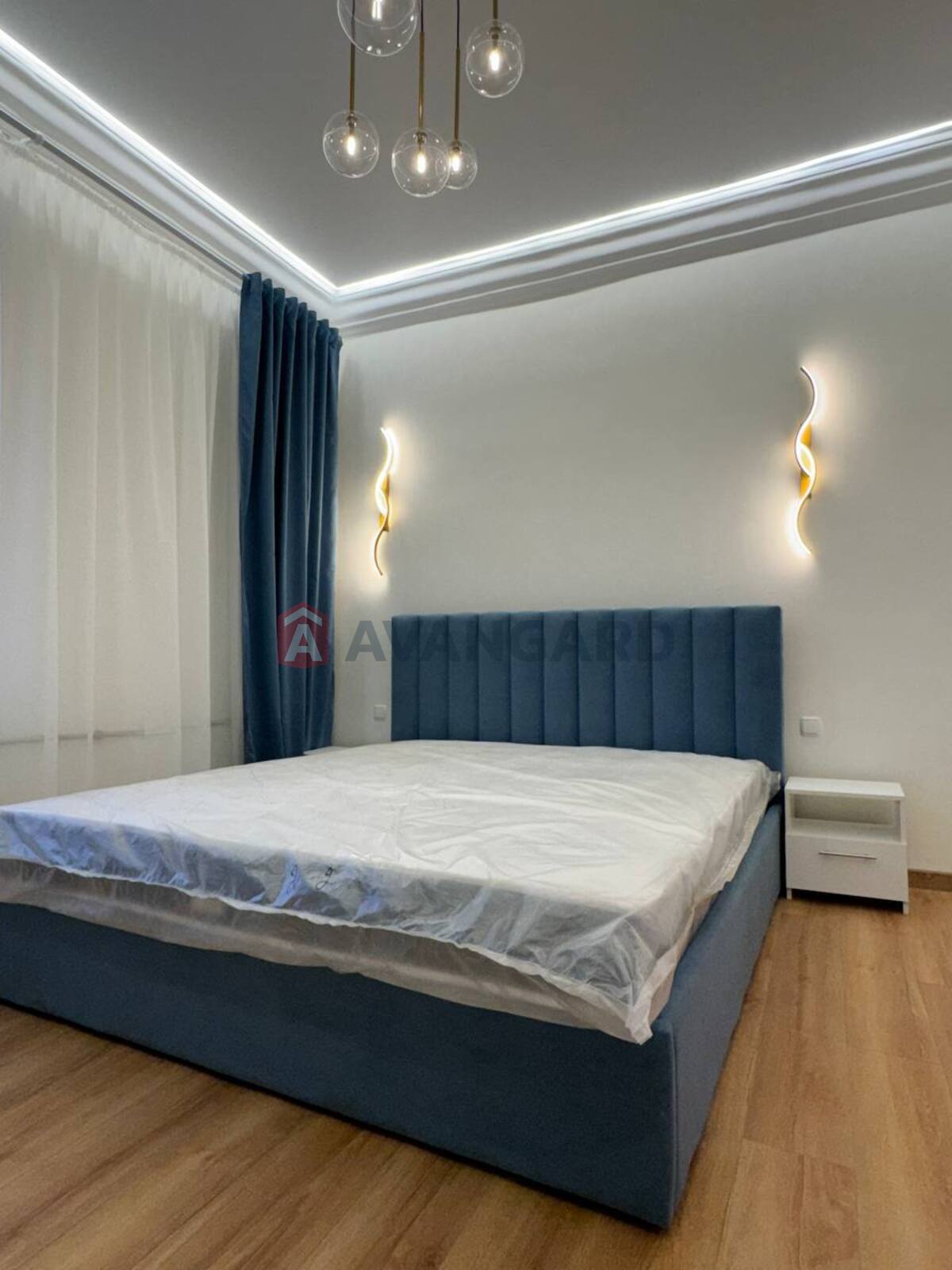 3 . , 70/-/8 . ., 4/5   12