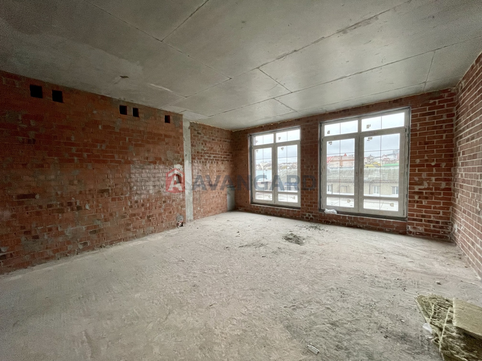 2 ��. ��������, 72/52/13 ��. �., 7/8 ������ ���� 3