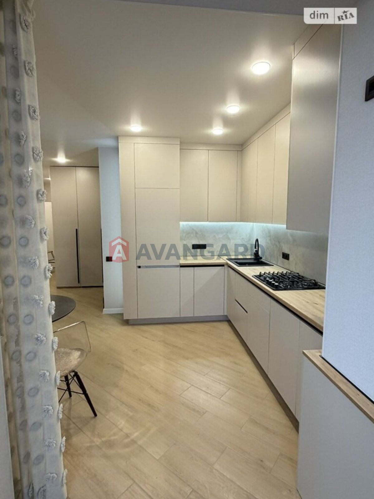 1 ��. ��������, 49/22/16 ��. �., 8/10 ������ ���� 5