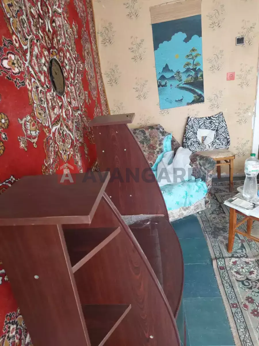 2 ��. ��������, 49/29/7 ��. �., 8/10 ������ ���� 3