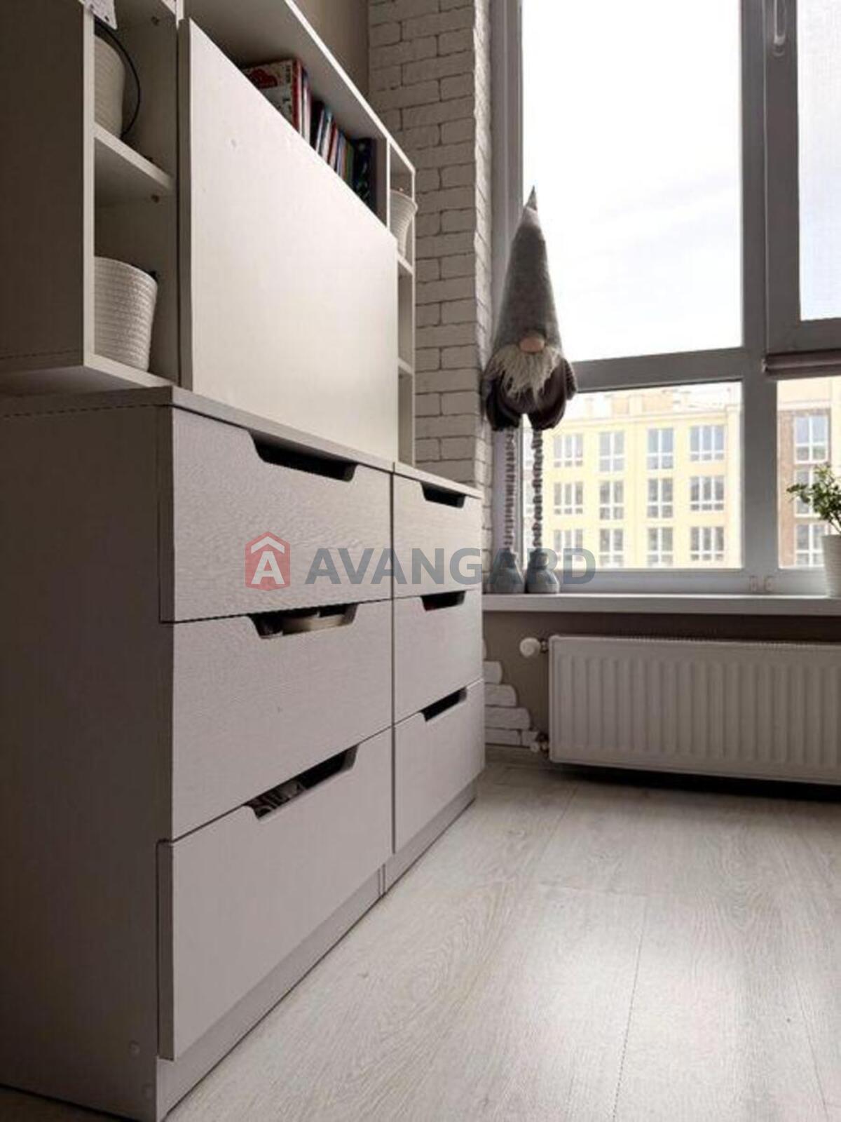 1 ��. ��������, 32/-/9 ��. �., 8/10 ������ ���� 12