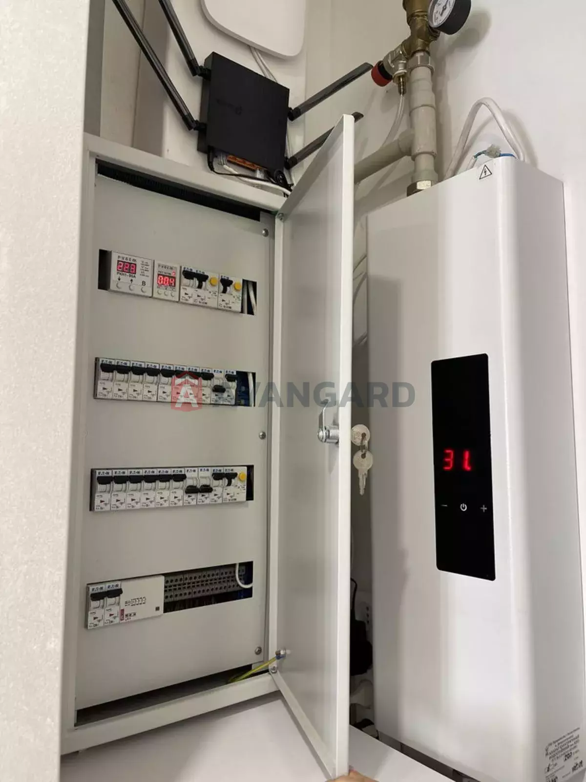 3 ����. ��������, 67/-/8 ��. �., 7/9 ���� ���� 12