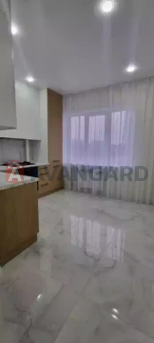 3 ��. ��������, 80/-/11 ��. �., 6/11 ������ ���� 23