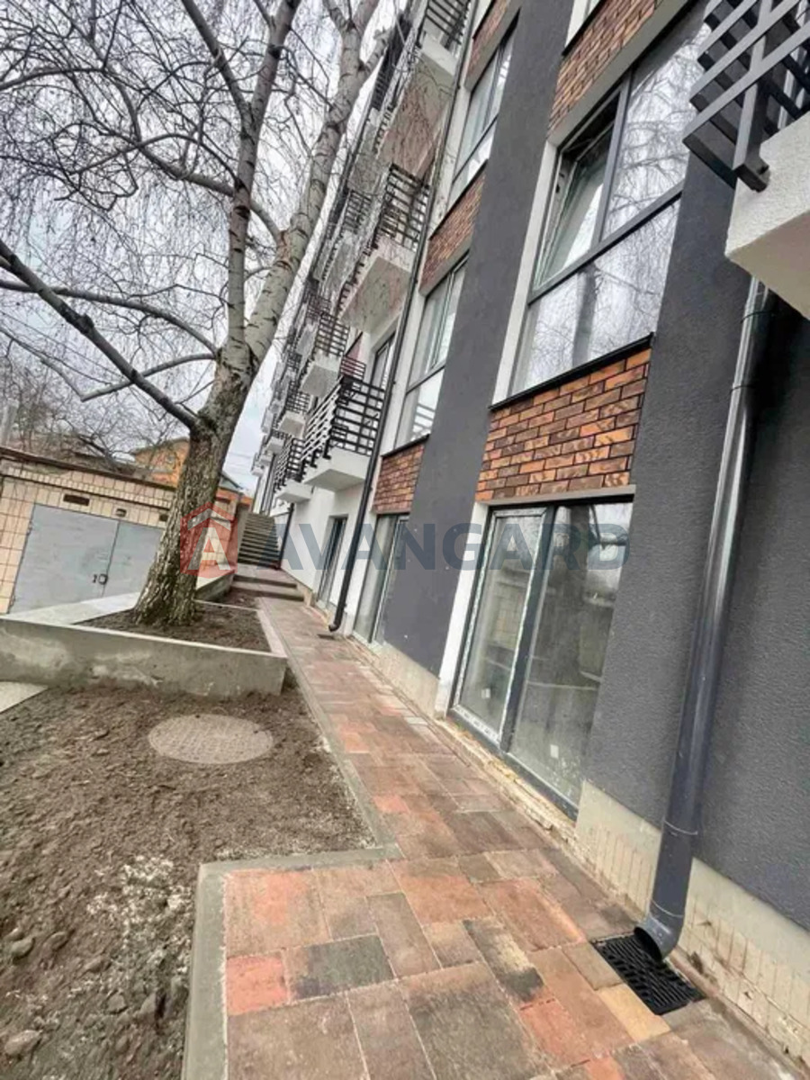 1 ��. ��������, 46/-/5 ��. �., 2/4 ������ ���� 17