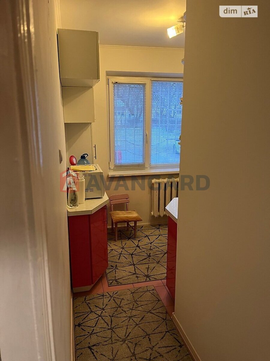 3 ��. ��������, 67/44/6 ��. �., 1/5 ������ ���� 5