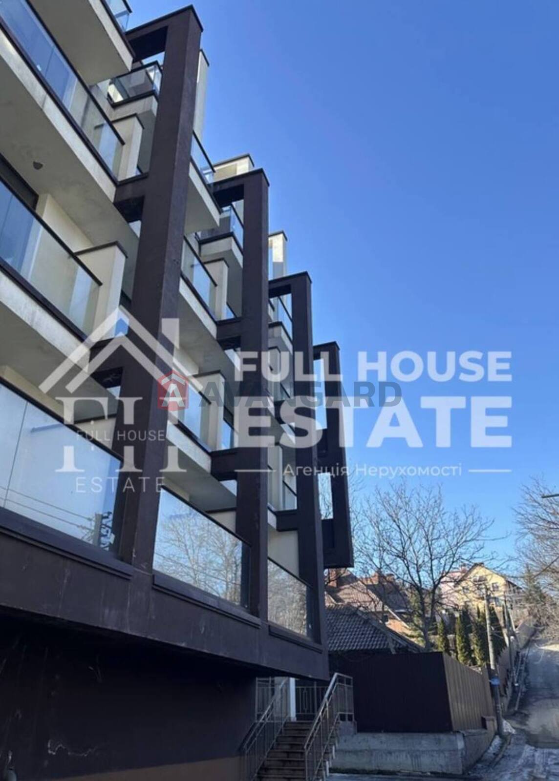 4 ��. ��������, 155/110/20 ��. �., 3/5 ������ ���� 1