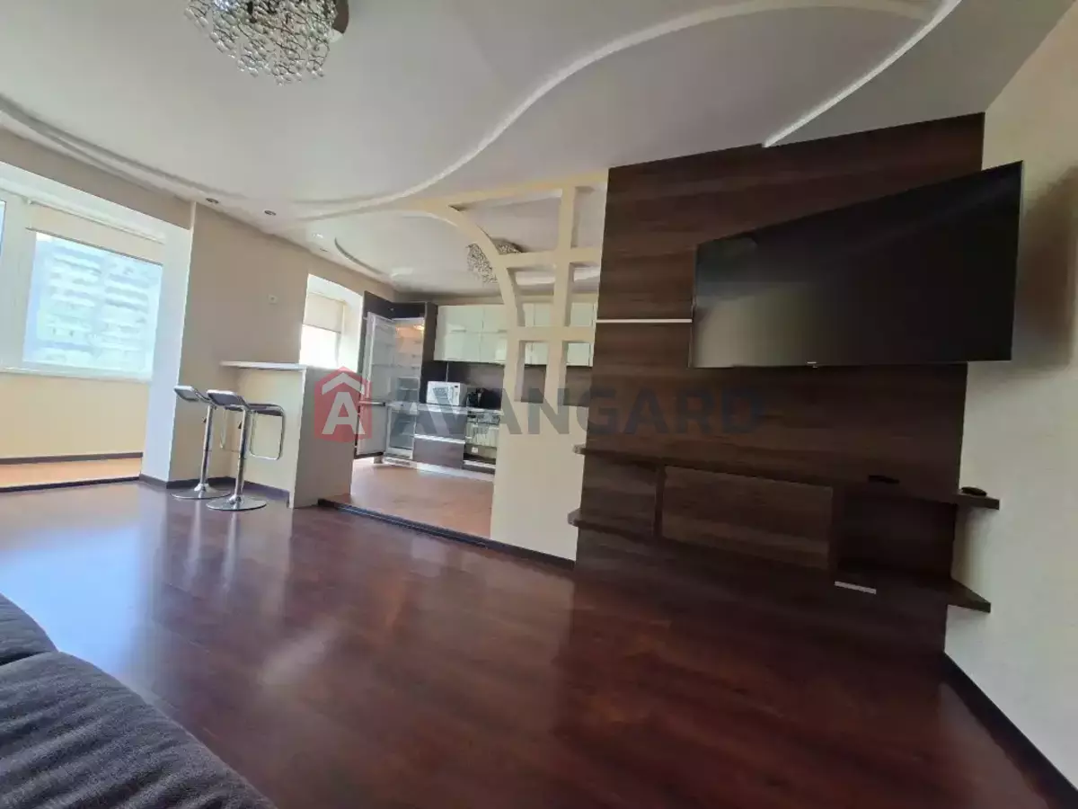 2 ��. ��������, 76/26/33 ��. �., 9/16 ������ ���� 5