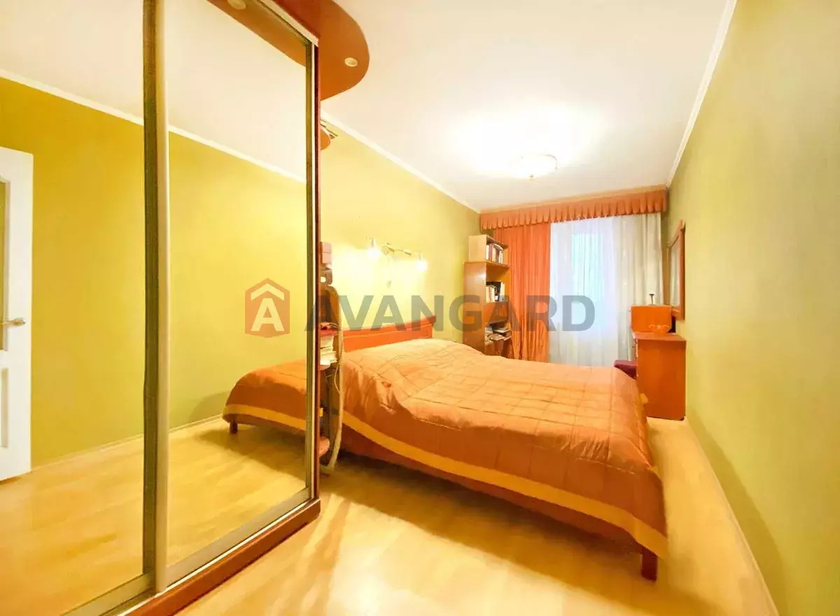 3 . , 66/-/8 . ., 8/9   5