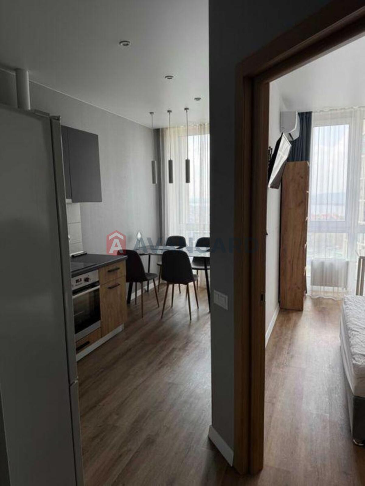 1 ��. ��������, 33/-/10 ��. �., 19/25 ������ ���� 6