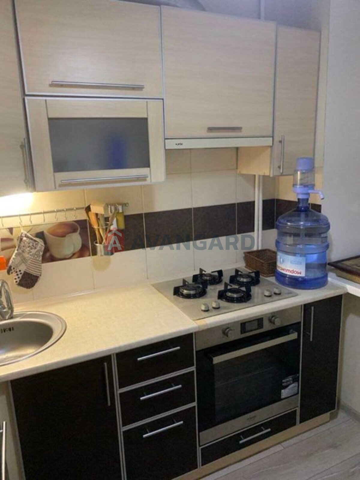 2 ����. ��������, 50/-/6 ��. �., 4/5 ���� ���� 11