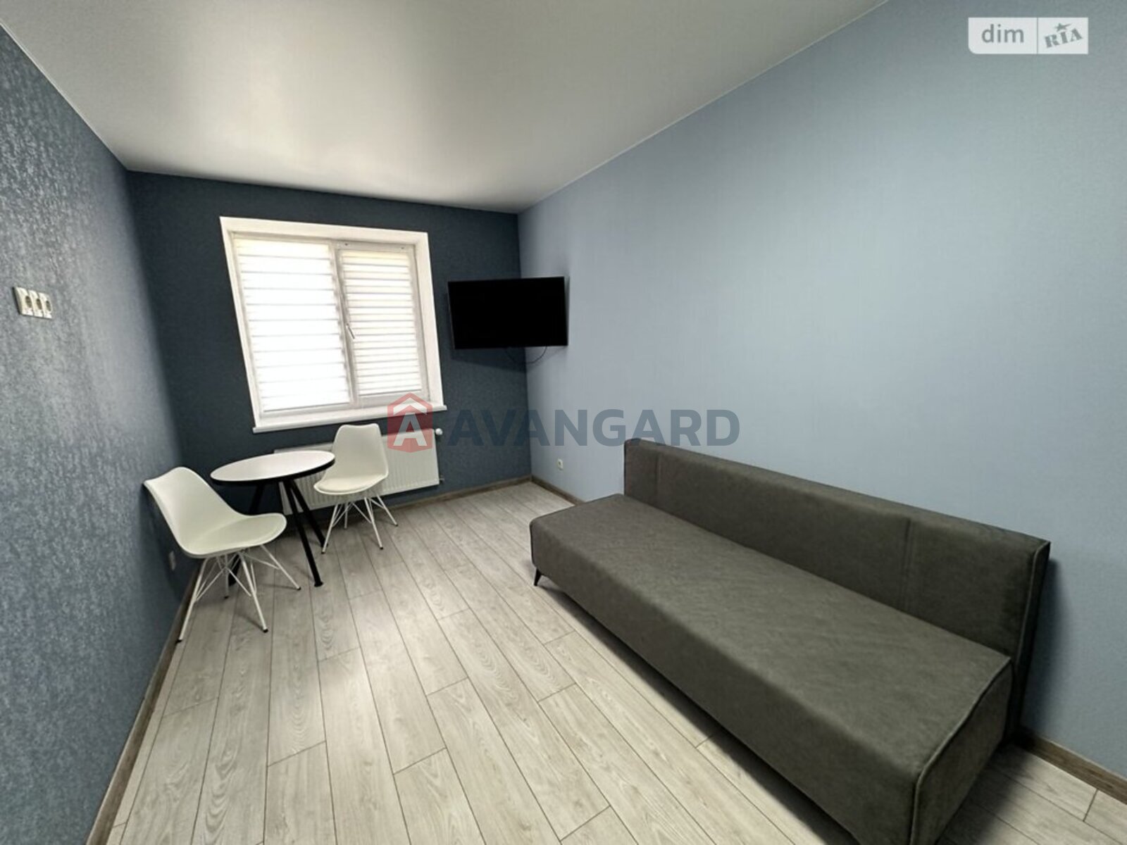 1 ��. ��������, 39/-/12 ��. �., 5/5 ������ ���� 1