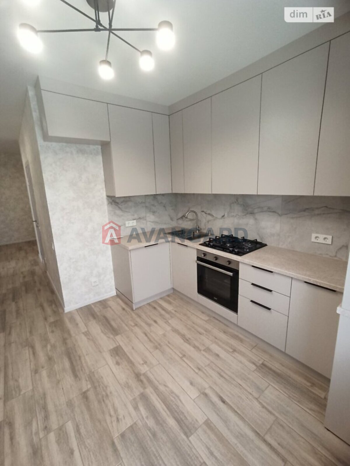 1 ��. ��������, 46/18/14 ��. �., 9/10 ������ ���� 3