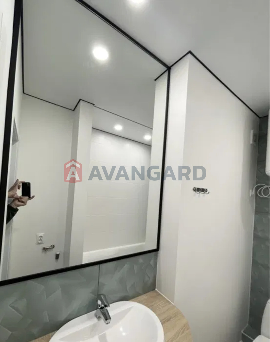 1 ��. ��������, 37/-/20 ��. �., 24/25 ������ ���� 3