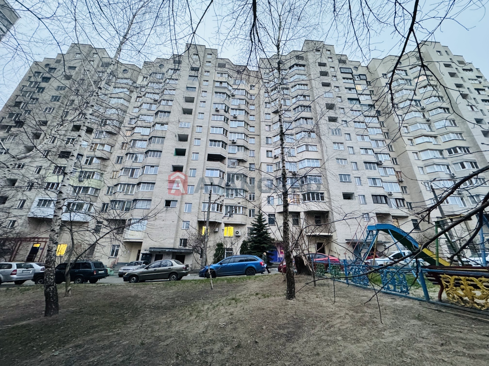 3 ��. ��������, 74.2/44.8/9.3 ��. �., 9/12 ������ ���� 20