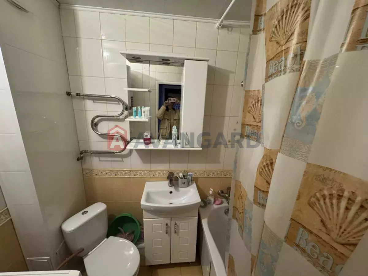 2 . , 44/-/7 . ., 4/10   3