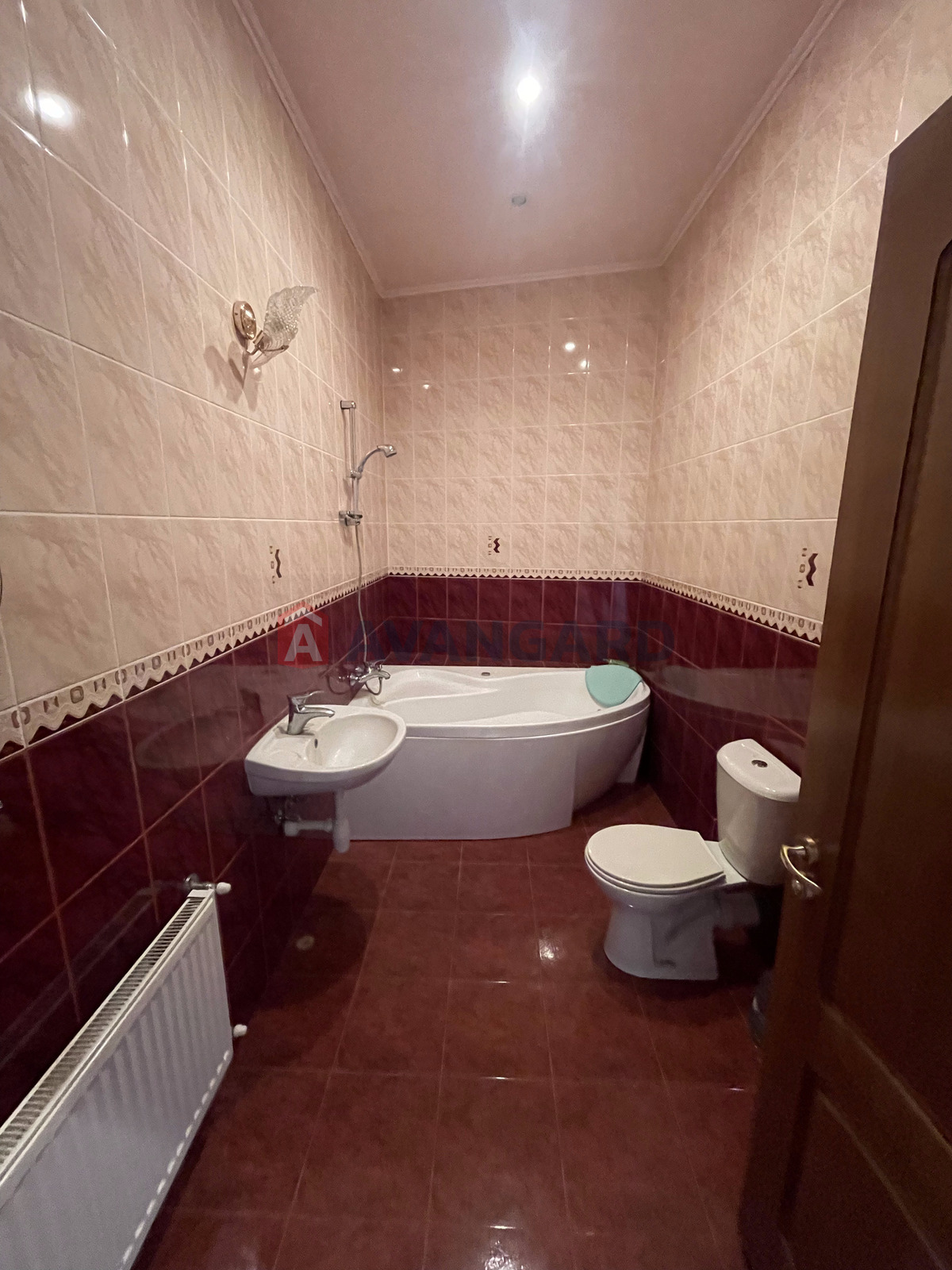 3 ��. ��������, 122/-/23 ��. �., 9/10 ������ ���� 21