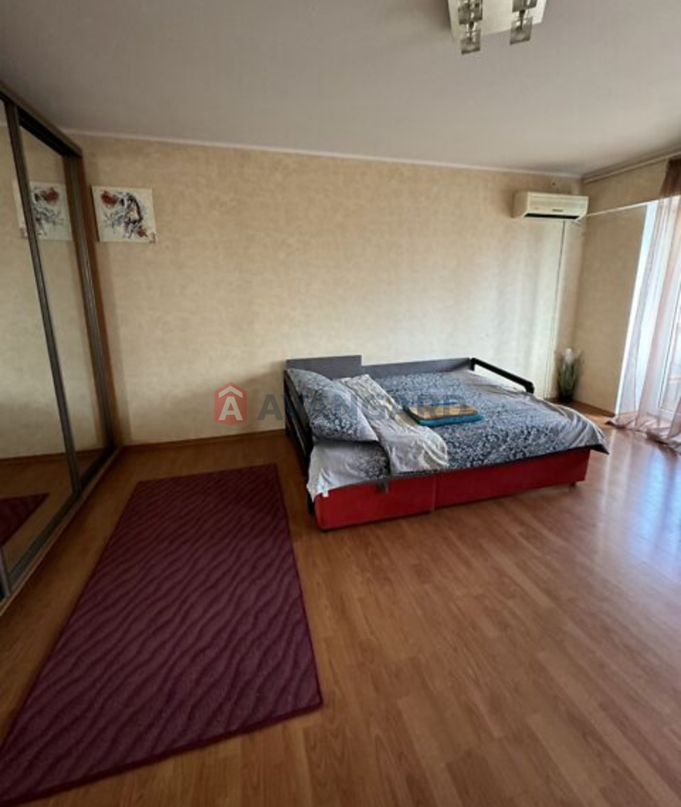 1 ��. ��������, 34/24/5 ��. �., 5/5 ������ ���� 3