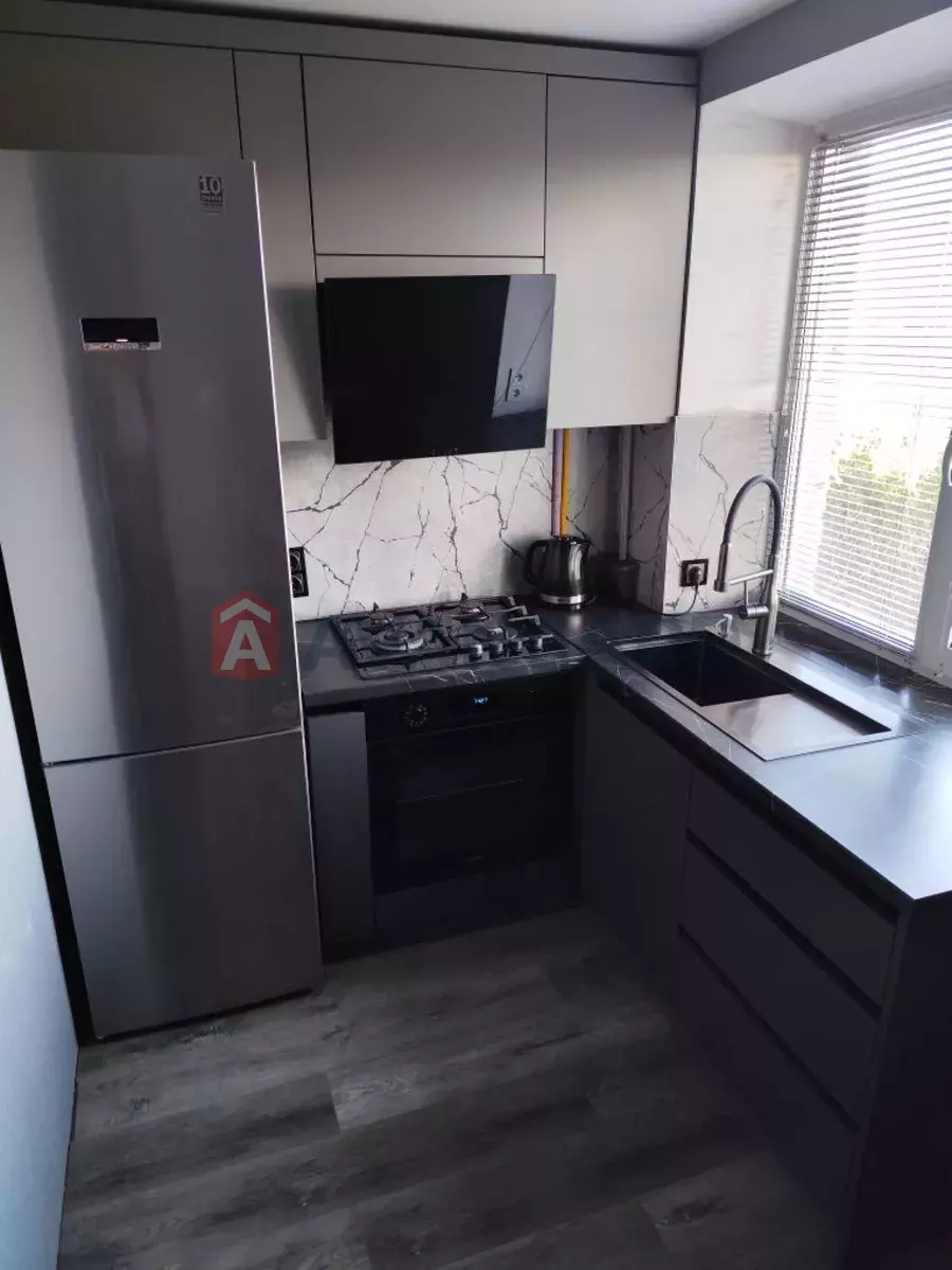 2 ����. ��������, 48/-/5 ��. �., 8/9 ���� ���� 19