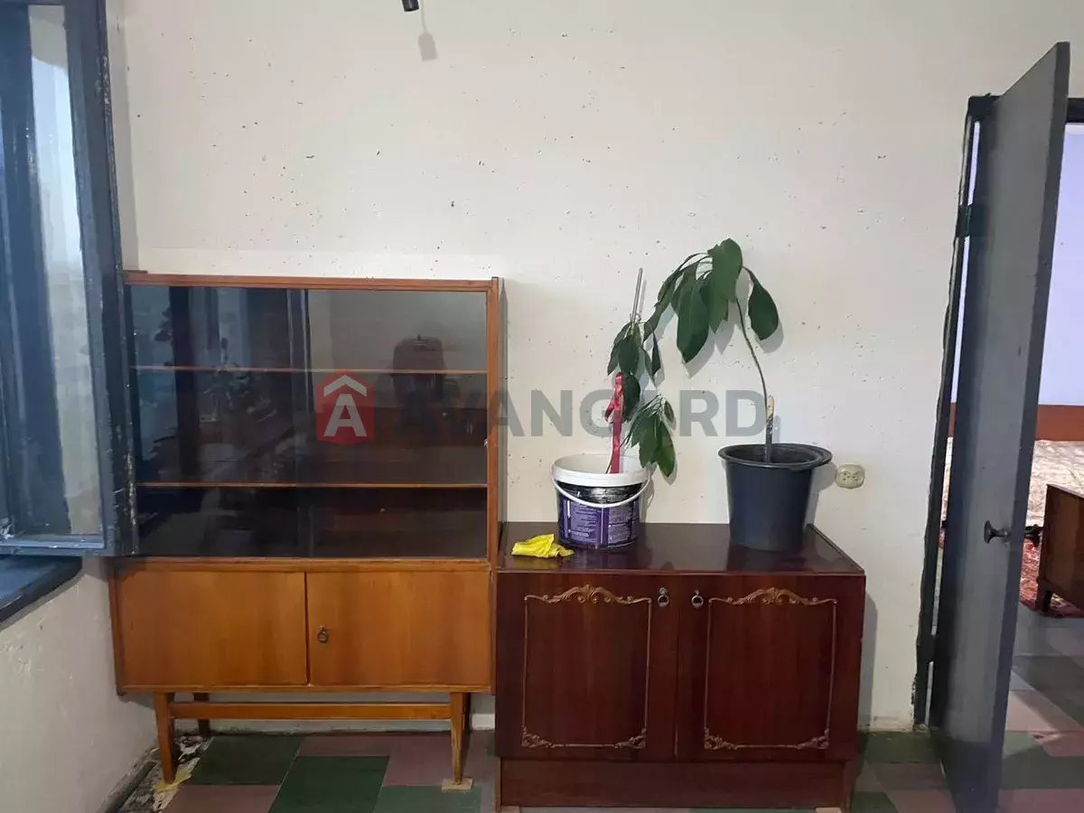 3 ��. ��������, 57/-/7 ��. �., 9/9 ������ ���� 7