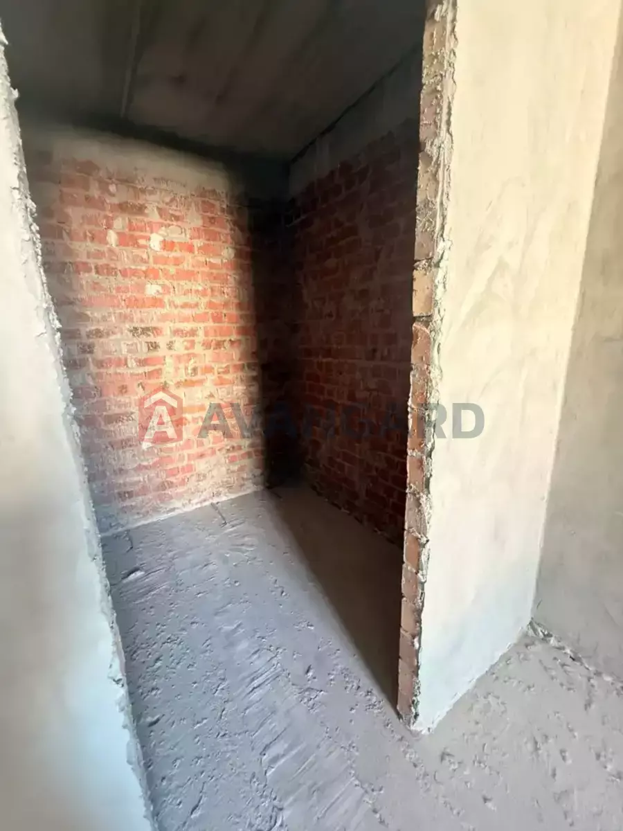 3 ��. ��������, 75/-/- ��. �., 9/10 ������ ���� 11