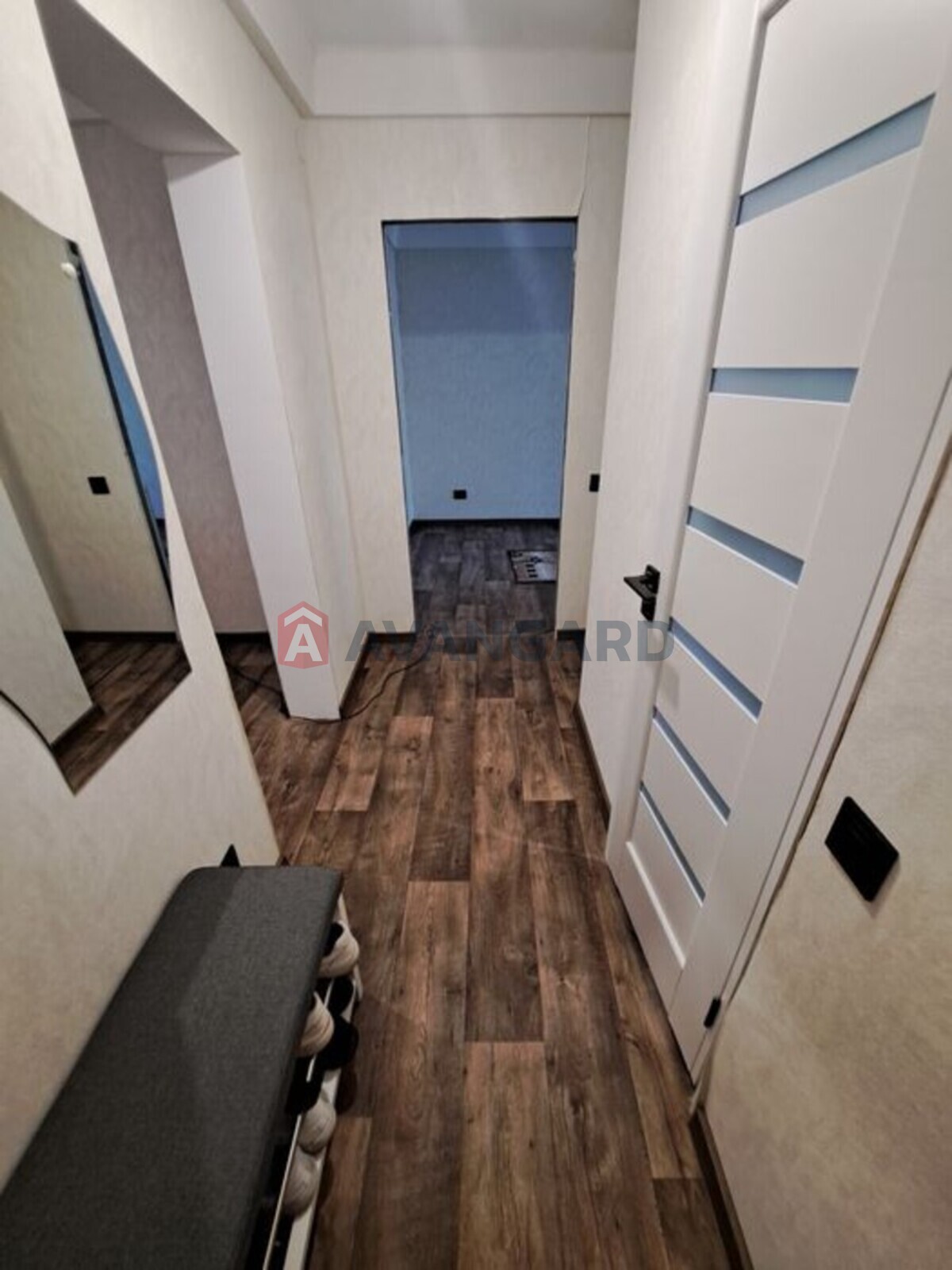 3 ����. ��������, 53/-/6 ��. �., 4/5 ���� ���� 1