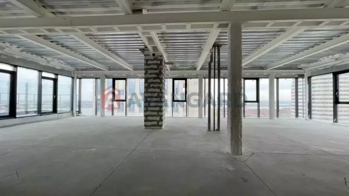 4 ��. ��������, 156/-/- ��. �., 18/18 ������ ���� 1